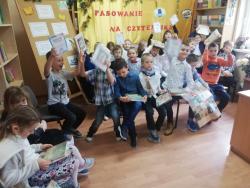 Nowi czytelnicy w Szkole Podstawowej w Miękini